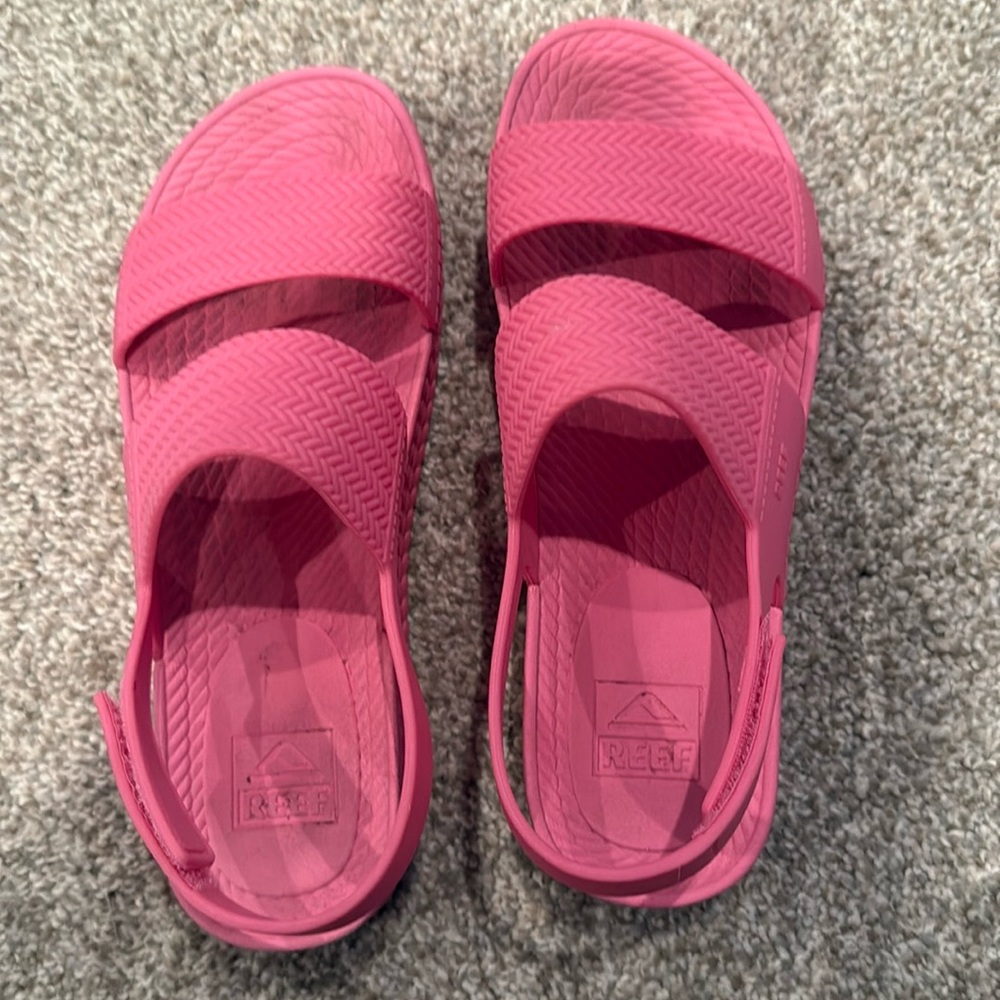 Reef  Vibrant Pink Sandals